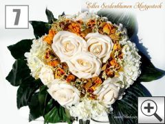 Hochzeitsauto Blumenschmuck Beispiel 7 - Autogesteck Boho Rosen apricot + cremewei in Herzform