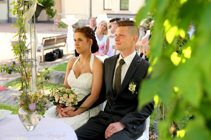 Fotograf fr Hochzeit im Standesamt Zwenkau