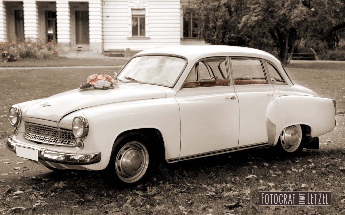 Wartburg Hochzeitsauto in Delitzsch in Nordsachsen mieten - Heiraten im Schloss Delitzsch