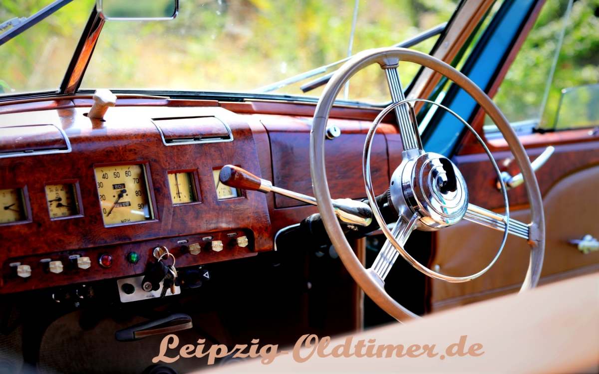 Oldtimerfahrt zum Markranstdt Standesamt und Schloss Altranstdt